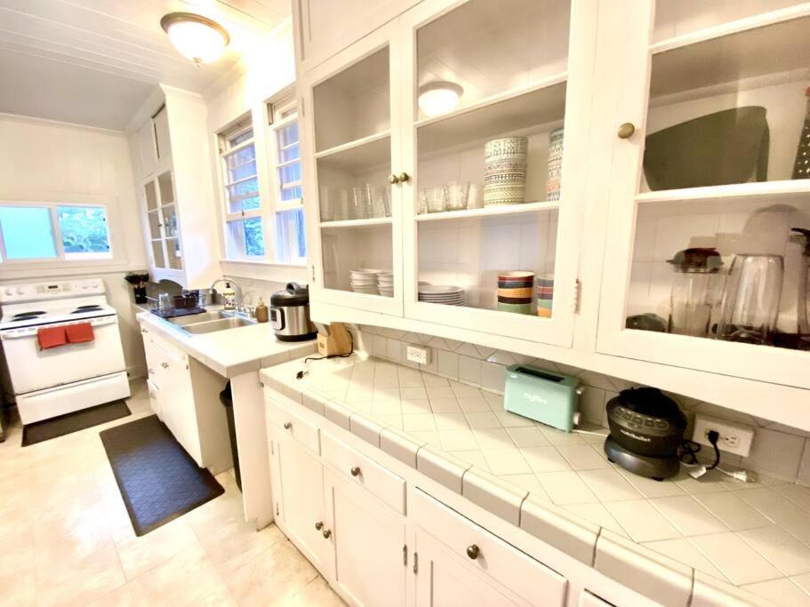 Your Hilo Homebase - Lovely 3 Bedroom In Heart Of Hilo With Ac! Esterno foto